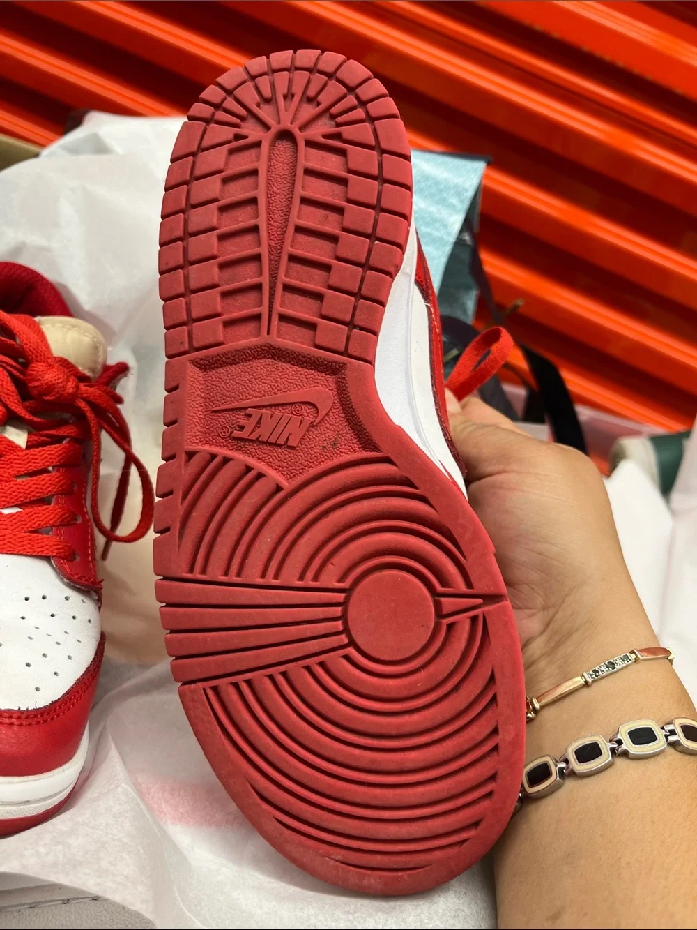 Nike classic low